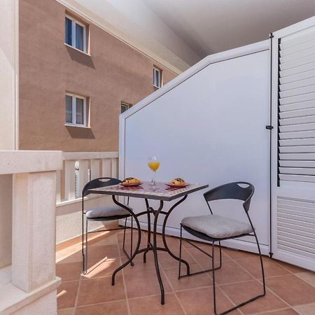 Skiljini Dvori - Studio-Apartman 1 Макарска Экстерьер фото