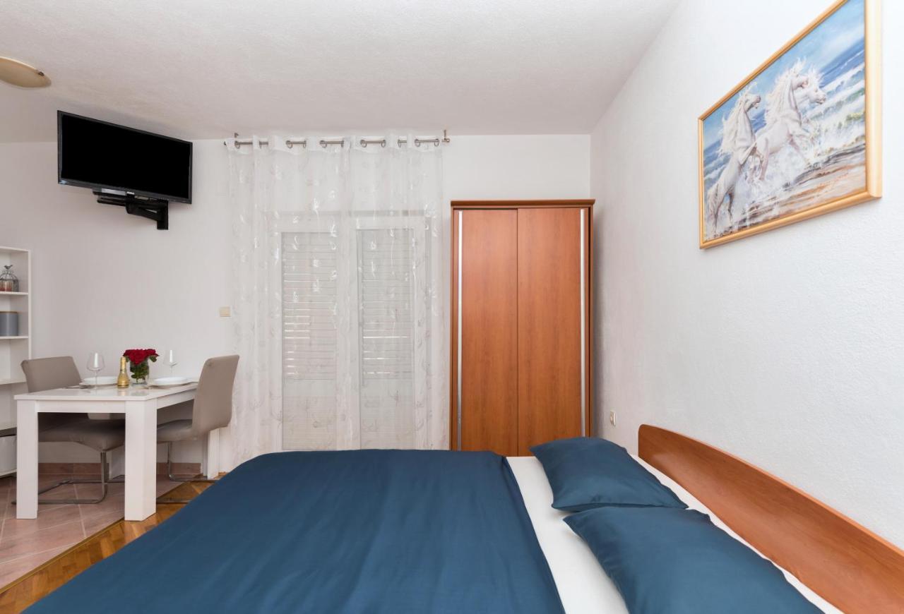 Skiljini Dvori - Studio-Apartman 1 Макарска Экстерьер фото