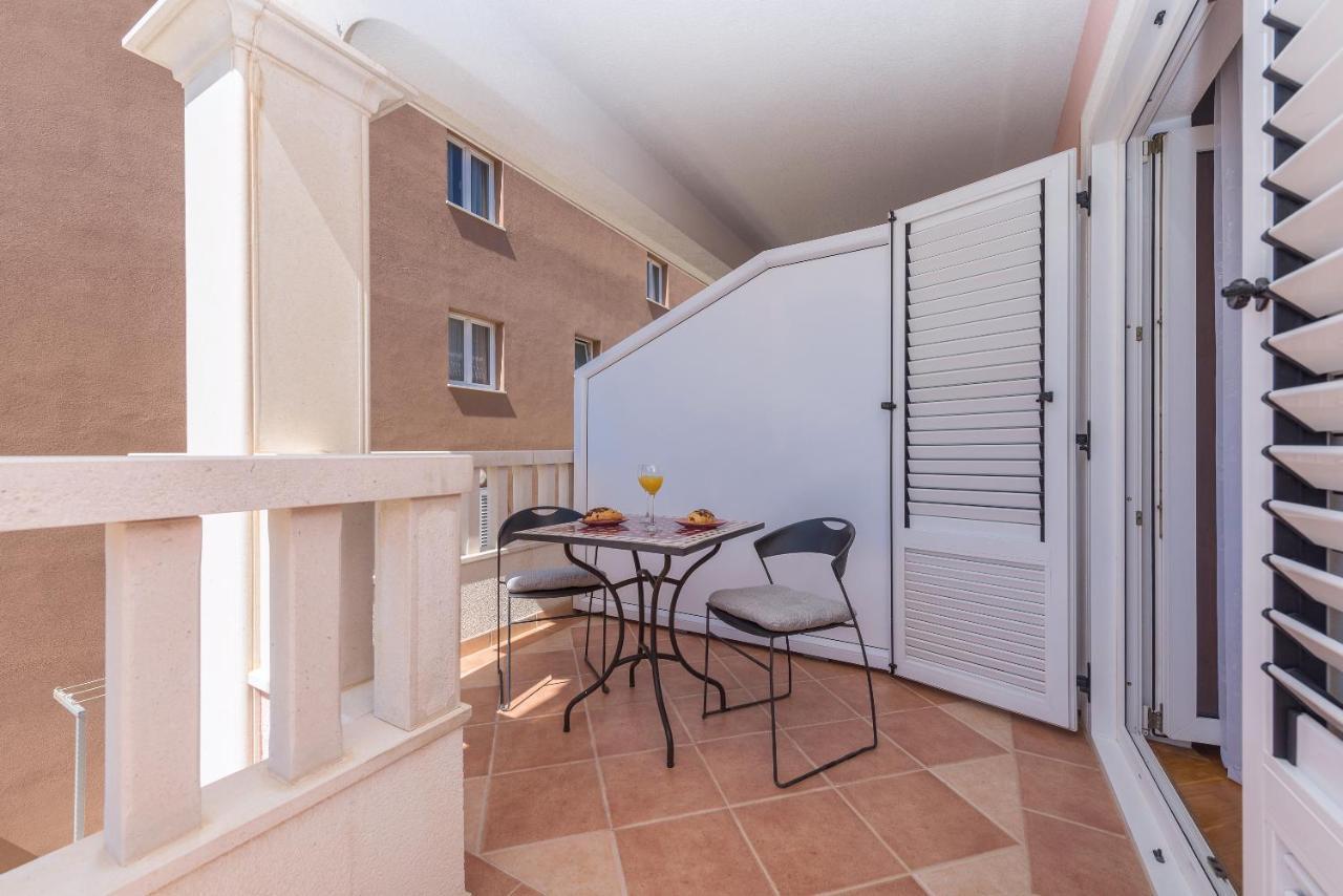 Skiljini Dvori - Studio-Apartman 1 Макарска Экстерьер фото