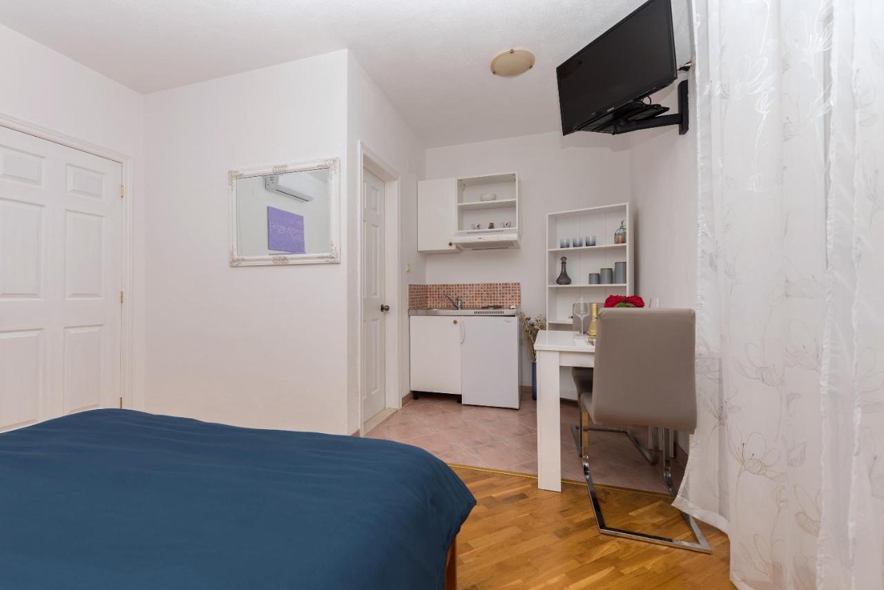 Skiljini Dvori - Studio-Apartman 1 Макарска Экстерьер фото